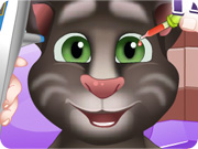 play Baby Talking Tom Eye Doctor