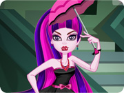 play Draculaura Dress Up