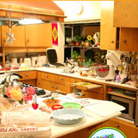 Messy Kitchen-Hidden Objects