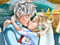 play Elsa Wedding Kiss