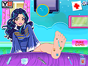 play Evie Foot Doctor