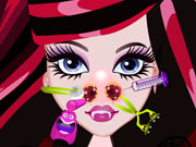 play Draculaura Nose Doctor