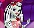 play Frankie Stein Dress Up