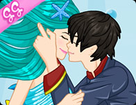 play Underwater Kissing