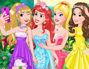 play Disney Princess Selfie