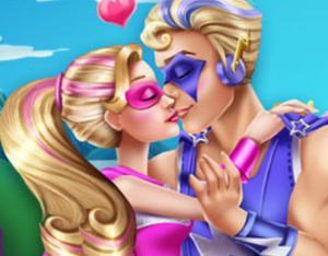 play Super Barbie Kissing