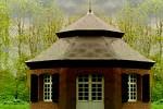 play Golden House Escape