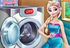 play Elsa Laundry Day