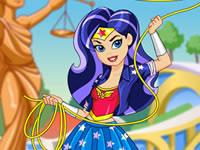 play Dc Superhero Girls - Wonder Woman Dress-Up