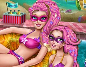 play Super Barbie Pool Party