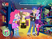 play Equestria Girls Secret Kiss