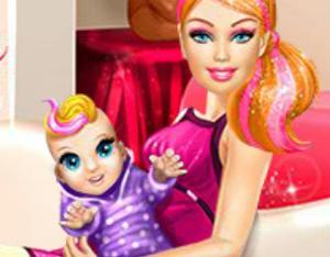 play Barbie Superhero Mommy