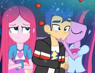 play Equestria Girls Secret Kiss