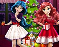 play Disney Princesses Christmas Tree