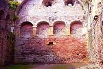play Damaged Fort Escape