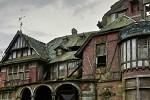 Abandoned Dark Mansion Escape