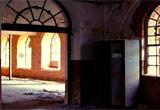 play Old Abandaned Hall