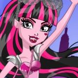 play Frightseers Draculaura Dress Up