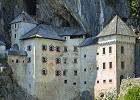 play Escape From Predjama Castle