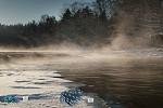 play Frozen Snow Forest Escape