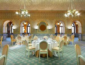 play Eight Escape From Alhambra Palace