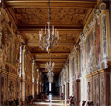 play Escape From Palace Of Fountainebleau