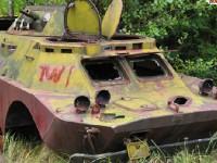 play Abandoned Tank Forest Escape