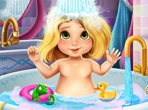 play Rapunzel Baby Bath
