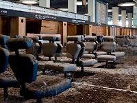 play Abandoned Airport Escape