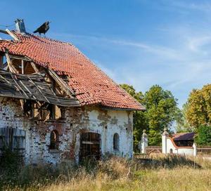 play Firstescape Abandoned Building Monkey Escape