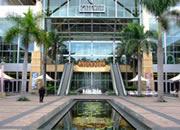play Sneaky Undercover Shopping Mall