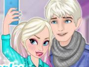 play Frozen Couples Selfie Battle