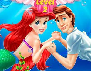 play Ariel Underwater Kissing