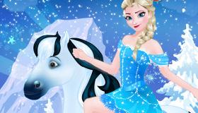 play Elsa Goes Horseriding