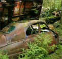 play Bastnas Car Graveyard Escape