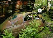 play Bastnas Car Graveyard Escape