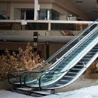 play Abandoned Shopping Mall Escape