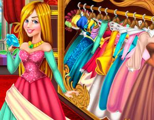 play Auroras Closet