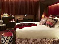 play Old Hotel Escape