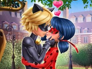 Ladybug Miraculous Kiss