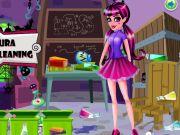 play Draculaura Classroom Cleaning
