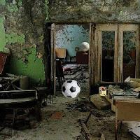 play Abandoned Soccer Room Escape