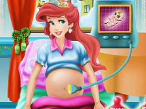 play Ariel Maternity Doctor