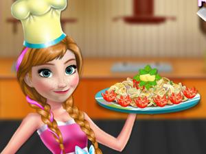 play Anna Cooking Pasta