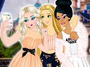 play Princesses Vs Princes Selfie Battle