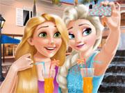 play Princesses Selfie Time