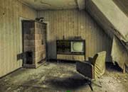 play Escape From The Damage Room
