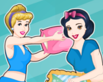 play Princess Pillow Fight