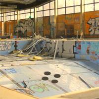 play Escape From Abandoned Swimming Pool