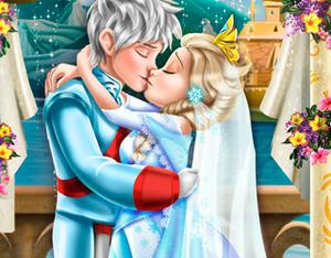 play Ice Queen Wedding Kiss